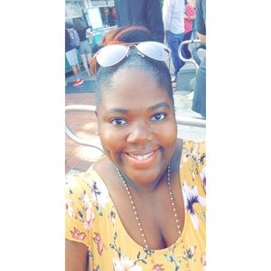 Meet your Posher, April